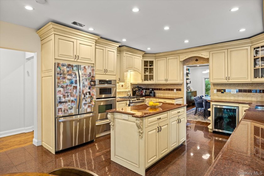 Welcome to this elegant, bright, and sun-drenched renovated - photo 21