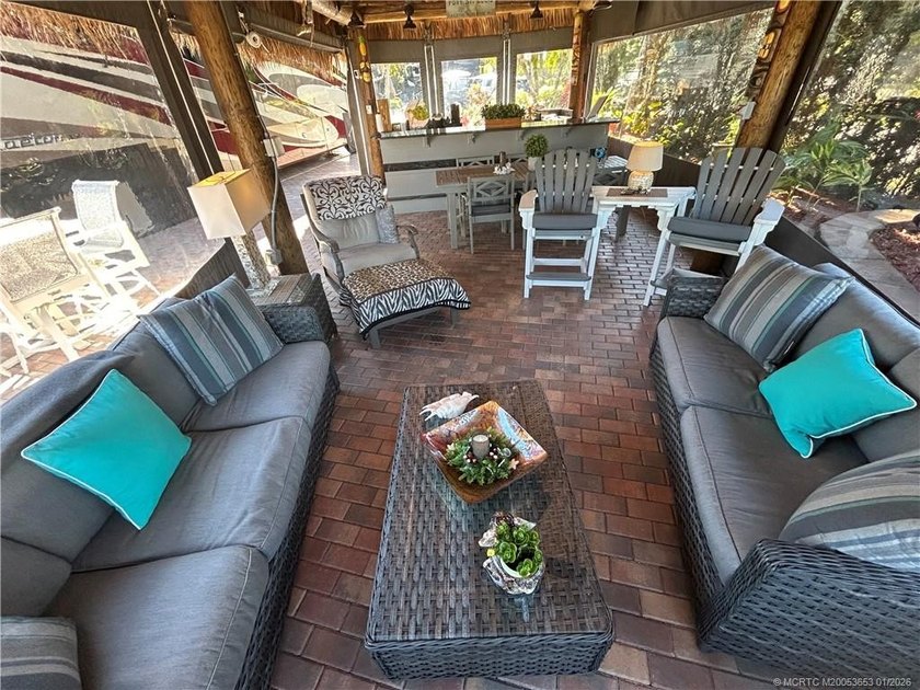 Welcome to this tropical sanctuary, where luxury and attention - photo 23