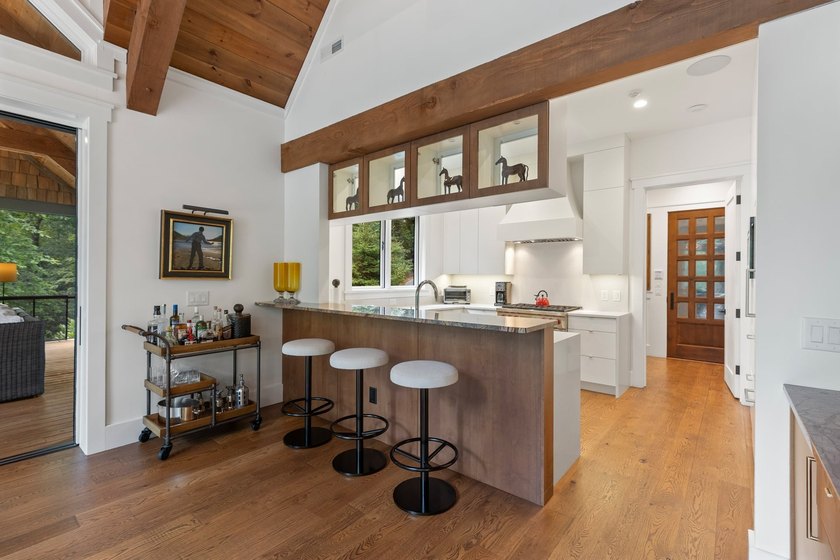 Redesigned and completely renovated in 2020, this extraordinary - photo 24