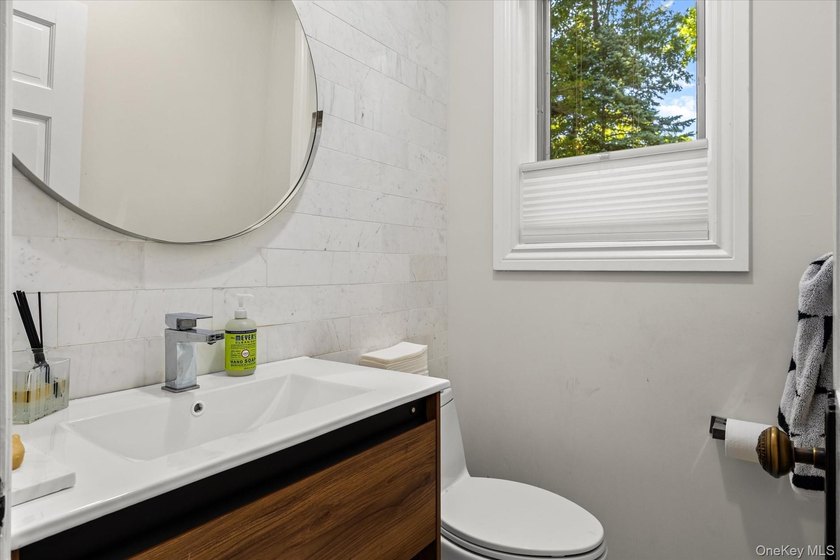 Welcome to this elegant, bright, and sun-drenched renovated - photo 24