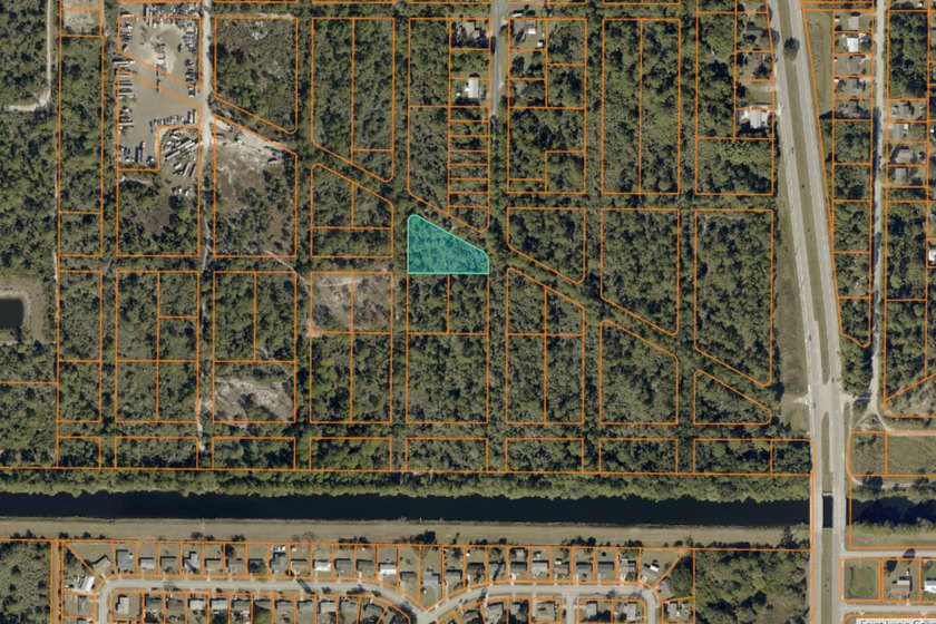 Vacant land parcel located in the San Lucie Plaza area of St - photo 2