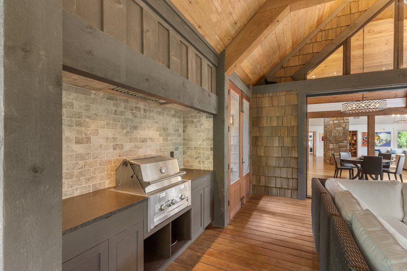 Redesigned and completely renovated in 2020, this extraordinary - photo 35