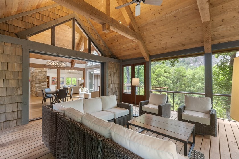 Redesigned and completely renovated in 2020, this extraordinary - photo 36