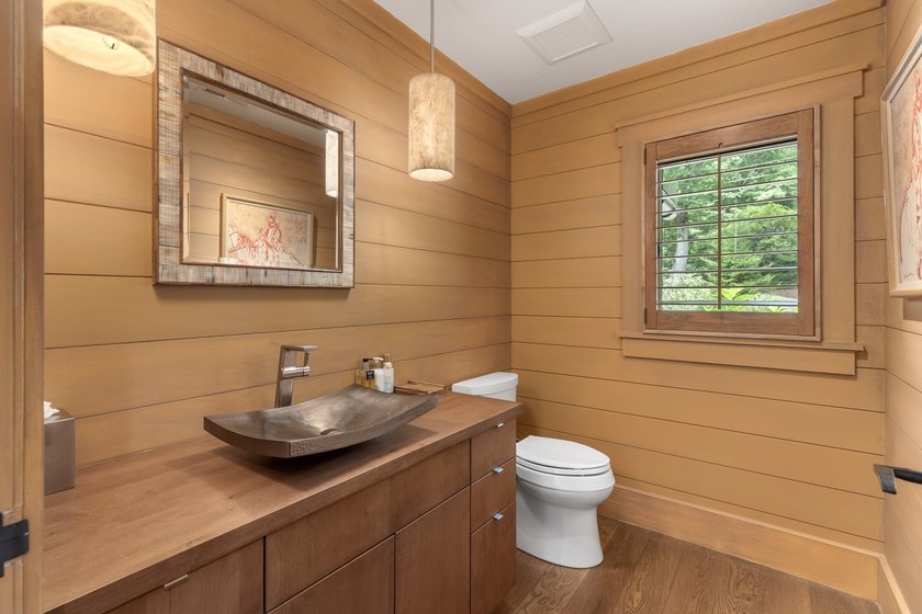 Redesigned and completely renovated in 2020, this extraordinary - photo 41