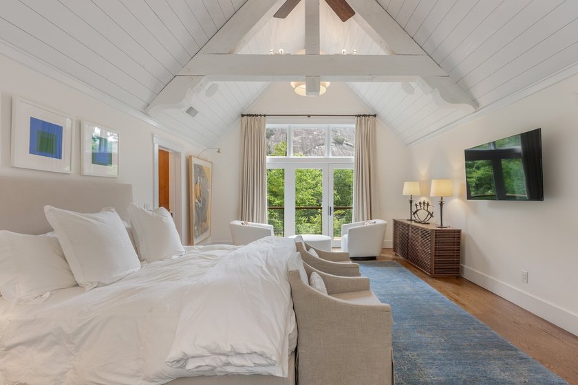 Redesigned and completely renovated in 2020, this extraordinary - photo 46