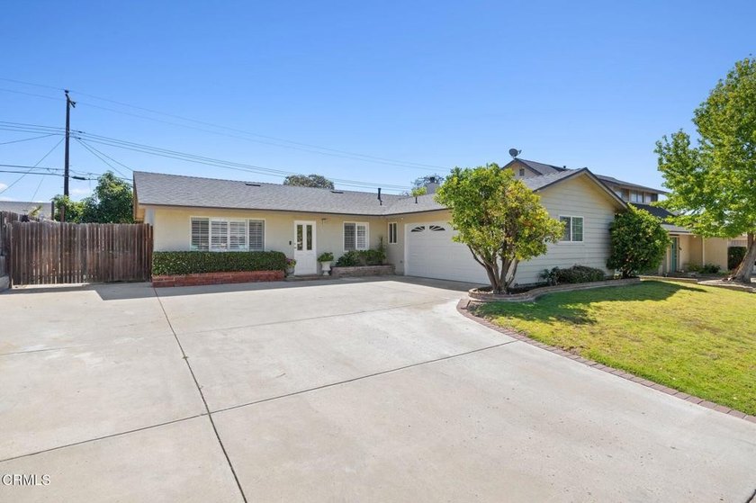 Located on the sunny East Side of Ventura, this beautifully - photo 2