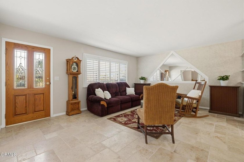 Located on the sunny East Side of Ventura, this beautifully - photo 3