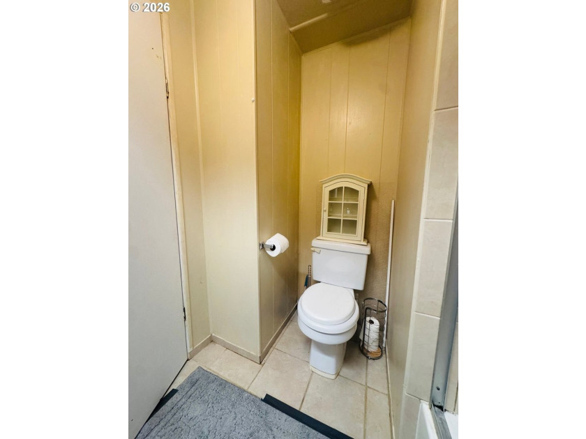 Charming 3BD/2BA manufactured home nestled at the end of a quiet - photo 12