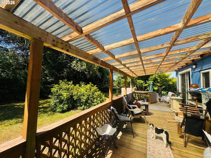 Charming 3BD/2BA manufactured home nestled at the end of a quiet - photo 17