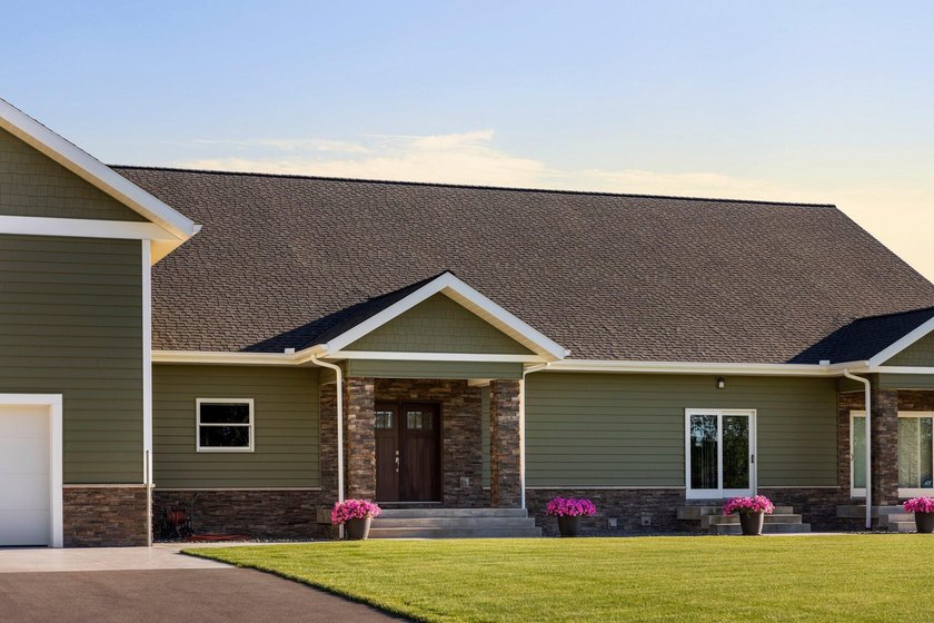 SO MUCH HOME FOR THE MONEY! Priced well below appraisal. This - photo 7