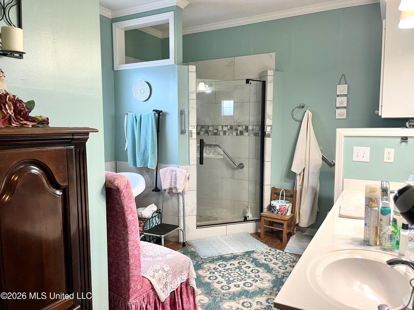 This property has so much to offer: a spacious cul-de-sac lot - photo 21