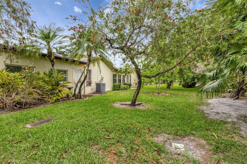 Charming 2-bedroom, 2-bathroom home located in a well-maintained - photo 22