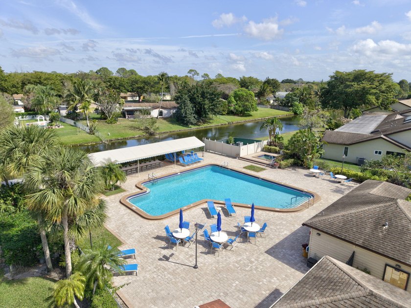 Charming 2-bedroom, 2-bathroom home located in a well-maintained - photo 26