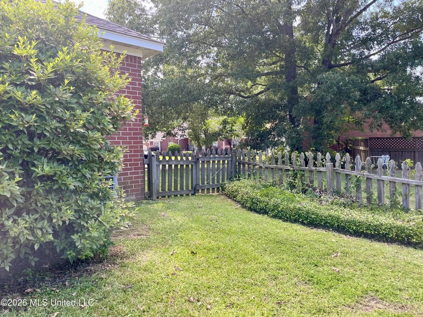 This property has so much to offer: a spacious cul-de-sac lot - photo 27