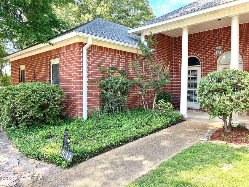 This property has so much to offer: a spacious cul-de-sac lot - photo 31