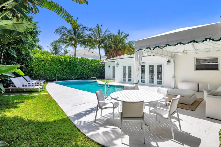 235 Ocean Terrace presents a rare opportunity on Palm Beach's - photo 11
