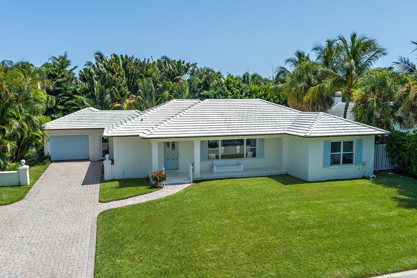 235 Ocean Terrace presents a rare opportunity on Palm Beach's - photo 13