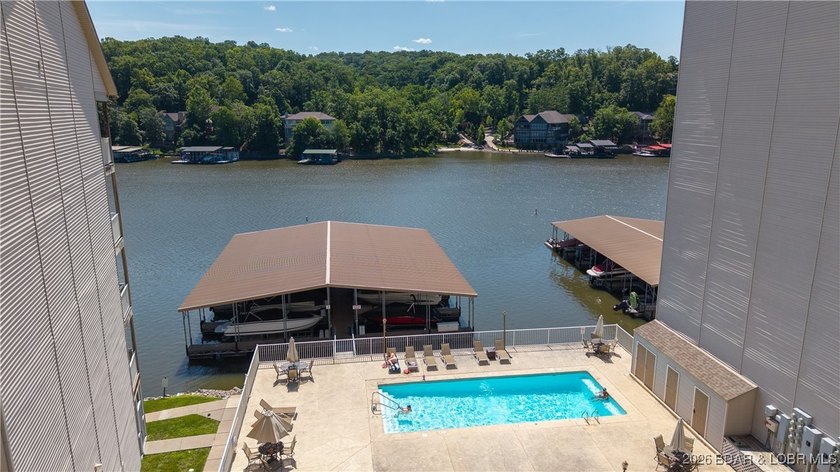 This is the total package! This beautiful 2-bedroom, 2-bath - photo 34