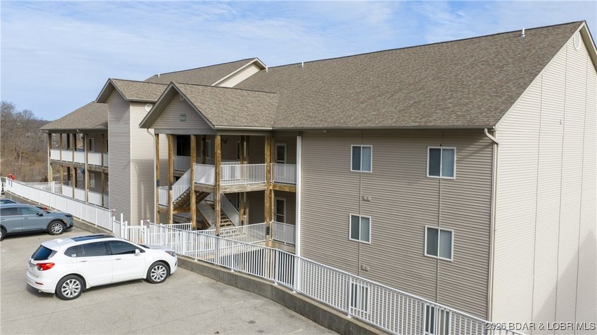 This is the total package! This beautiful 2-bedroom, 2-bath - photo 40