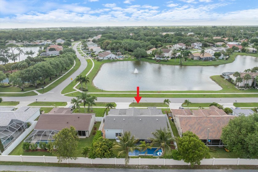 Stunning updated spacious 4 bed/2 bath pool home in gated - photo 47