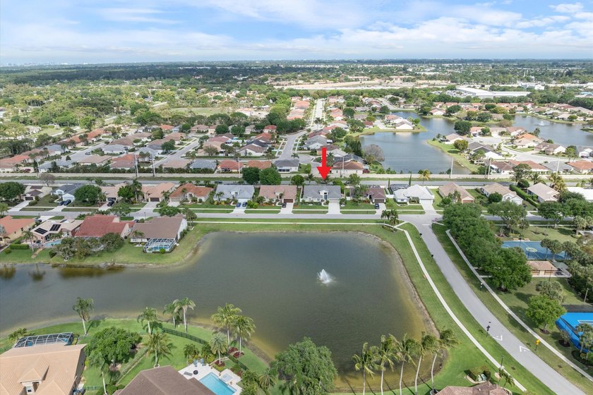 Stunning updated spacious 4 bed/2 bath pool home in gated - photo 48