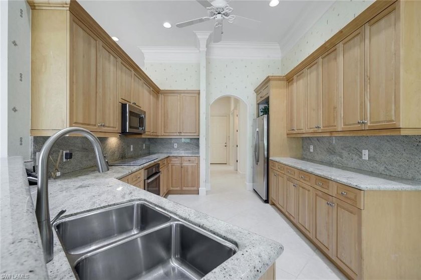 Beautiful golf course home in Audubon Country Club offering - photo 11