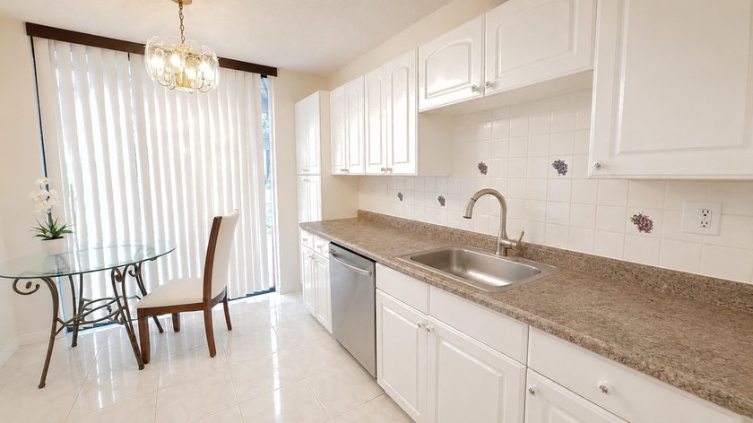 Spacious 1BR/1.5BA Lakefront Condo - All Ages Welcome! Features - photo 3