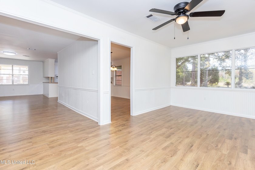 Enjoy waterfront living on the bayou in Gautier, conveniently - photo 12