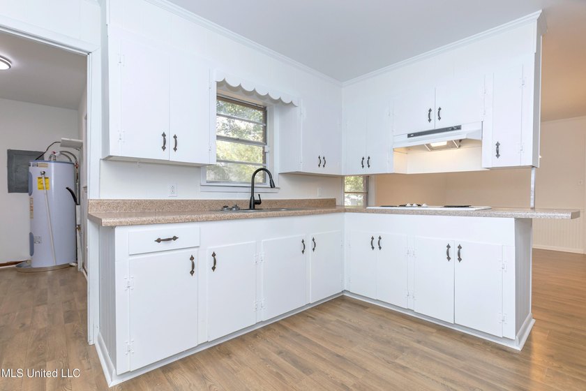 Enjoy waterfront living on the bayou in Gautier, conveniently - photo 20