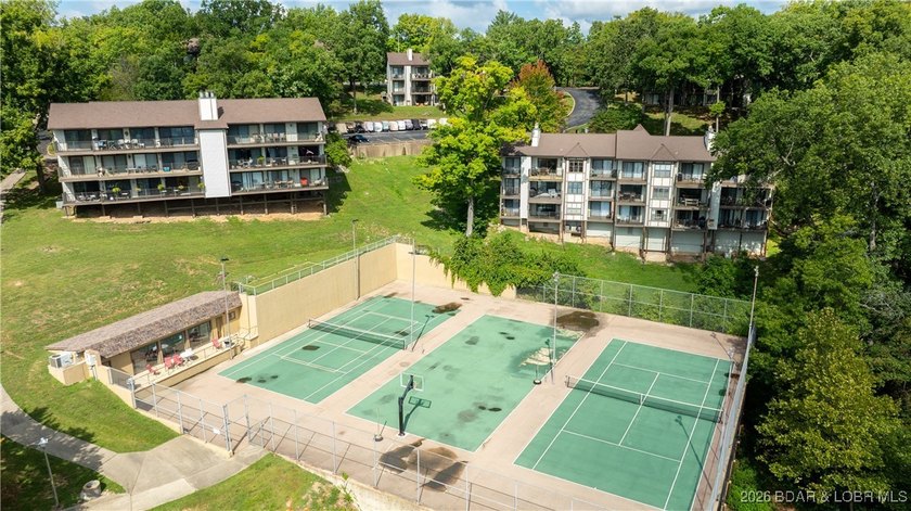 Beautifully updated waterfront condominium with stunning lake - photo 30