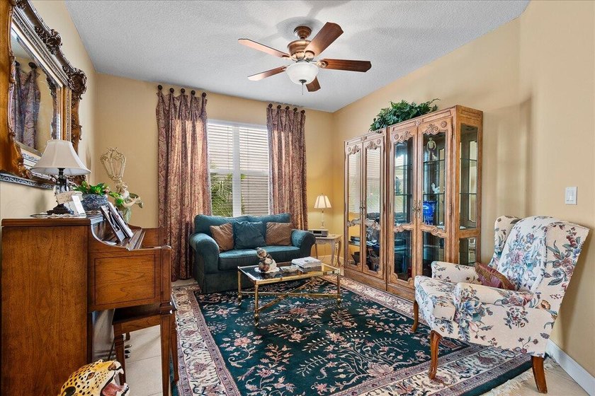Welcome home to this beautifully maintained two-story lakefront - photo 5