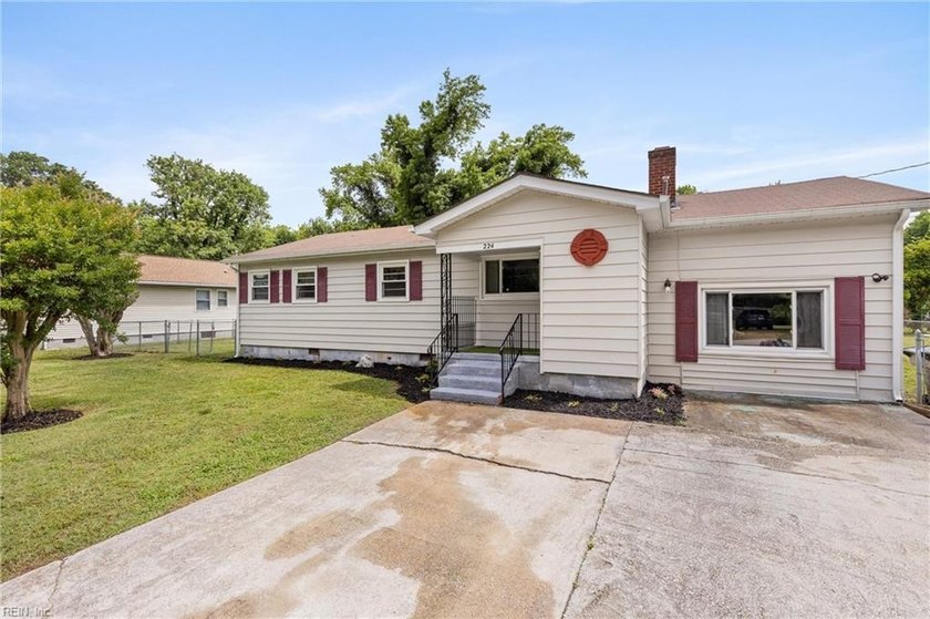 Welcome to 224 W. Chamberlin Avenue! This home offers a blend of - photo 3