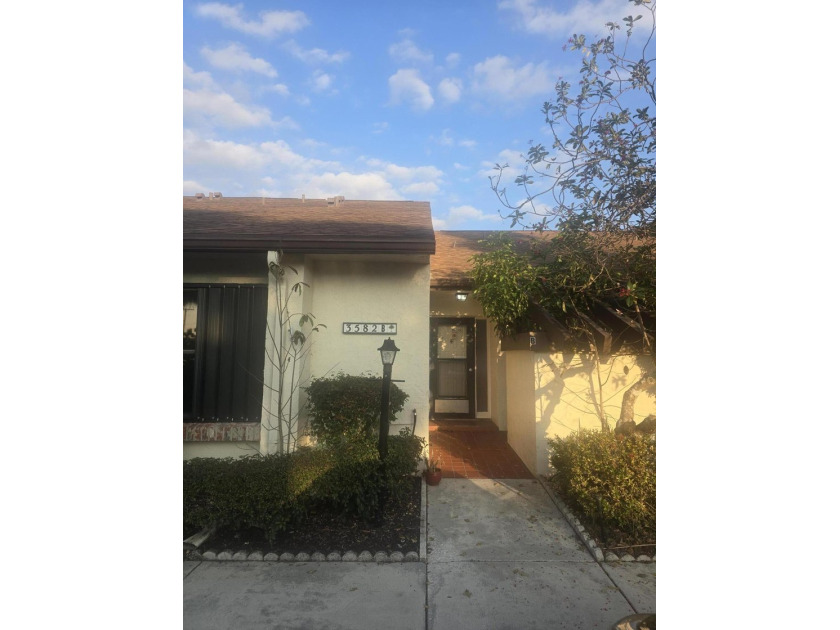 Motivated seller-Move-in ready in a desirable 55+ community! - photo 12