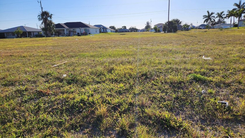 Residential lot with City Water and Sewer. Cleared 18,000 Sq Ft - photo 3