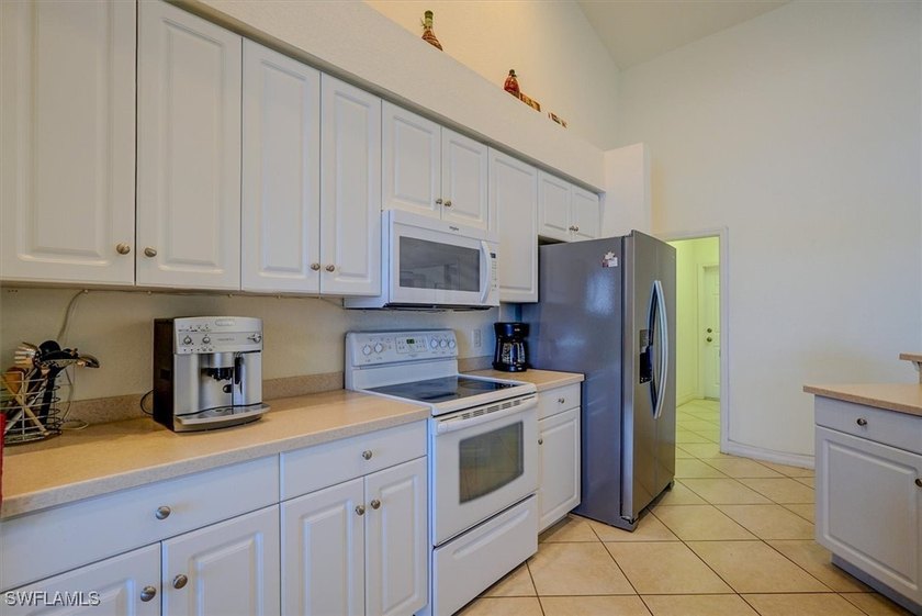 The sale represents the purchase of just 1/2 of the property, i - photo 7