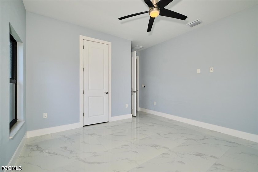 Welcome to this exceptional home in the highly sought-after area - photo 17