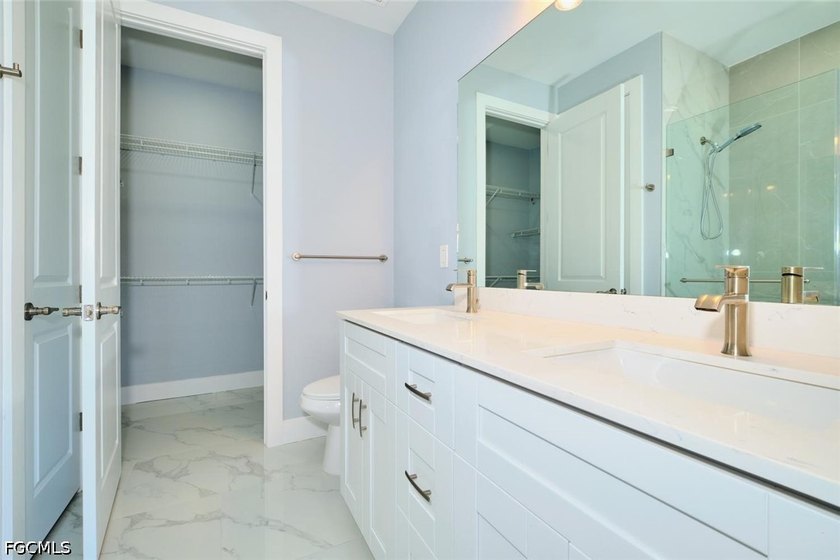 Welcome to this exceptional home in the highly sought-after area - photo 19