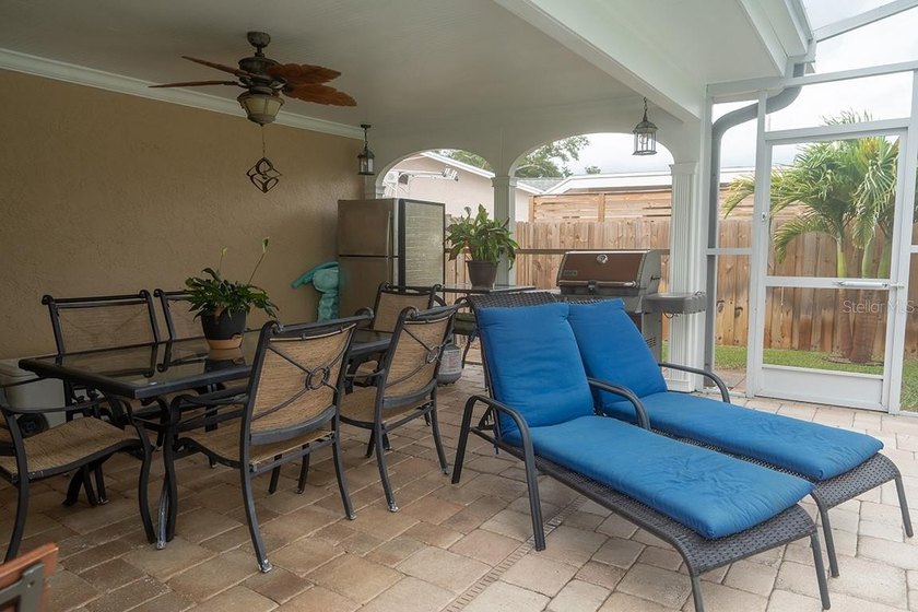 Beautiful Seminole Pool Home with Spa. This beautifully - photo 33