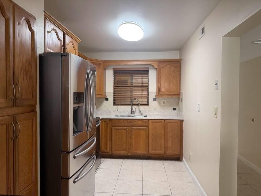 Welcome to CORAL PLAZA, amazing location and great floor plan - photo 10