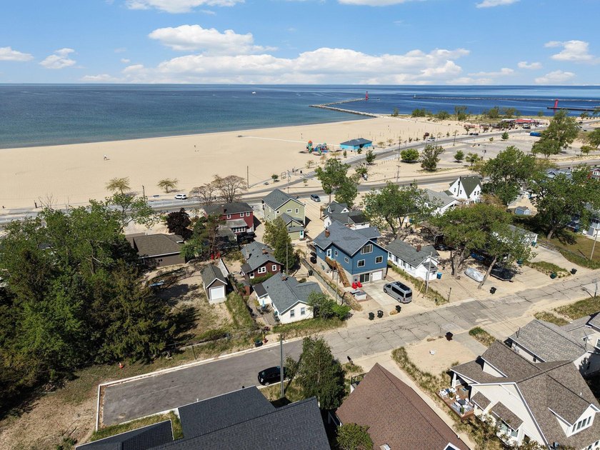 Great Investment Opportunity!!! 2 homes on 1 lot. Currently - photo 6