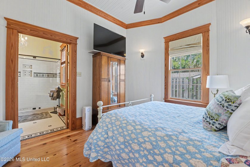 Timeless Charm Meets Modern Living -- Minutes from Downtown Bay - photo 20