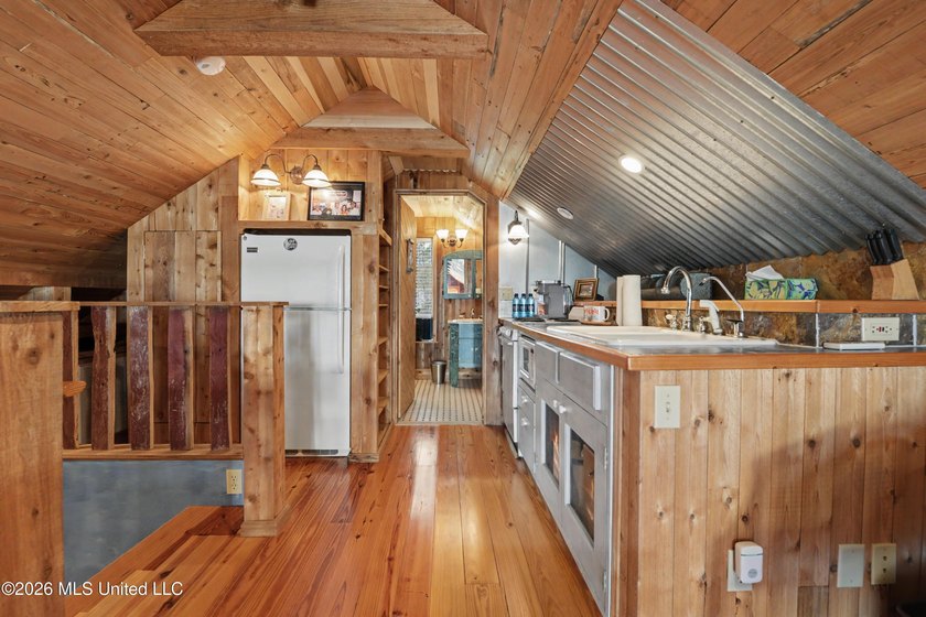 Timeless Charm Meets Modern Living -- Minutes from Downtown Bay - photo 28