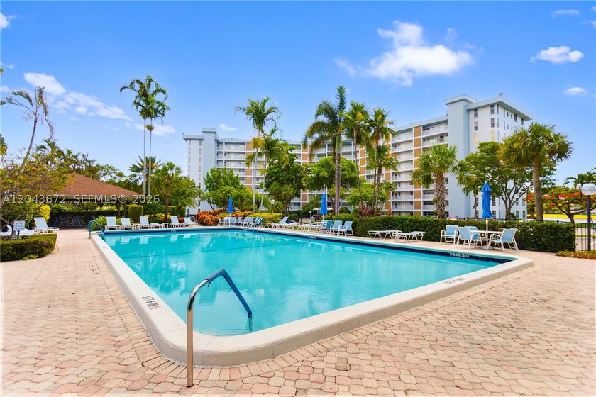 Welcome to Building 38, one of Palm-Aire's most desirable - photo 38