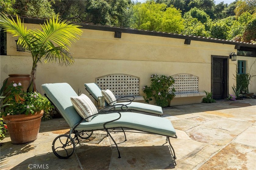 Welcome to ''Villa Bellatorre,'' a remodeled Montecito estate - photo 39