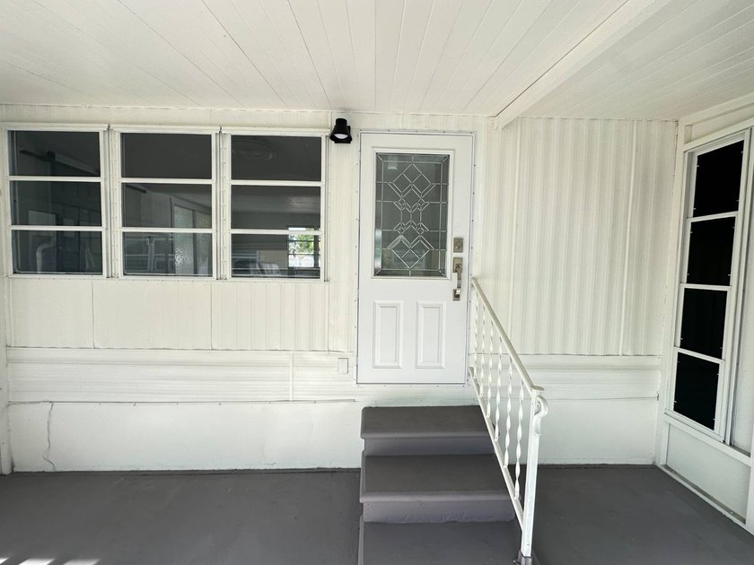 Welcome to Silk Oak Lodge - Resort-Style Living in the Heart of - photo 12