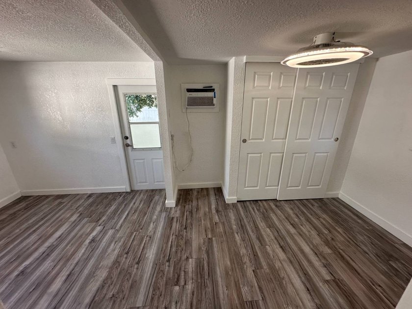Welcome to Silk Oak Lodge - Resort-Style Living in the Heart of - photo 15