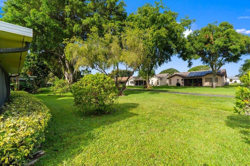 Great location! This Charming 2-bed, 2-bath home plus office and - photo 4