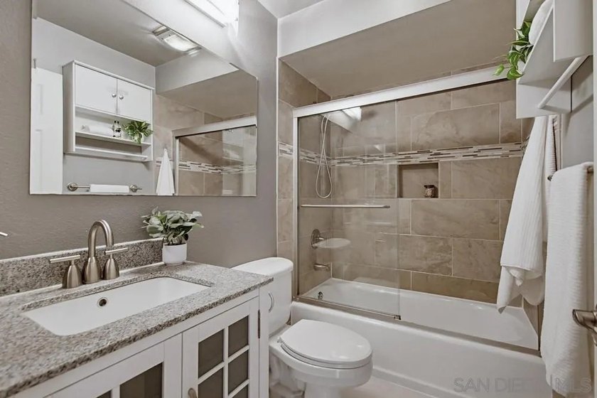 Welcome to this move-in ready 1-bedroom condo in the heart of - photo 14