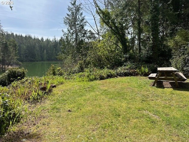 Cutie in Buck Lake Trailer Park with wonderful lake views. This - photo 18