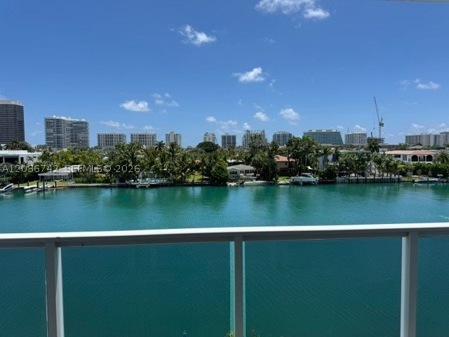 Experience waterfront living at its finest in this 1-bedroom, 1 - photo 5